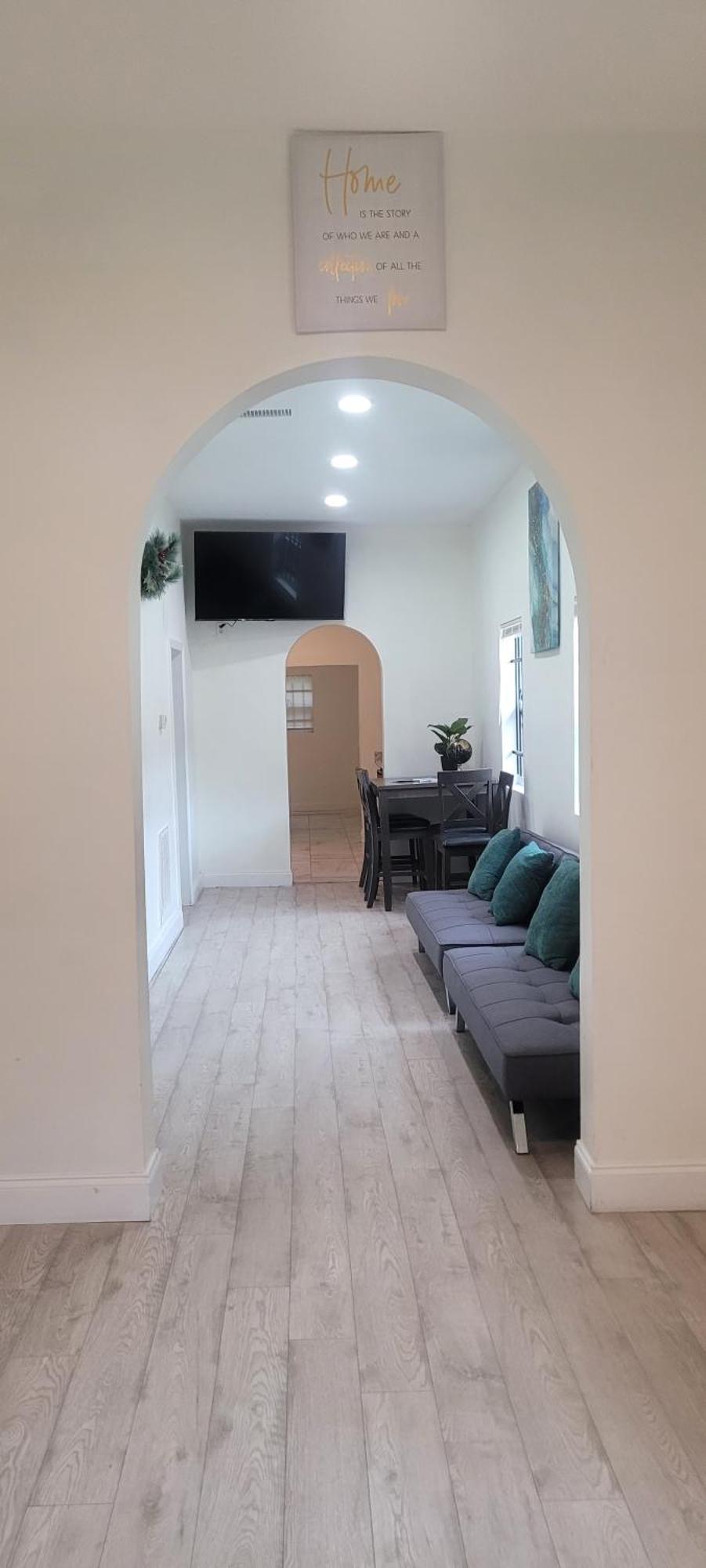 Large, Central, Lovely & Cozy 4Bed/2Bath - House By Everbank Stadium ג'קסונוויל מראה חיצוני תמונה