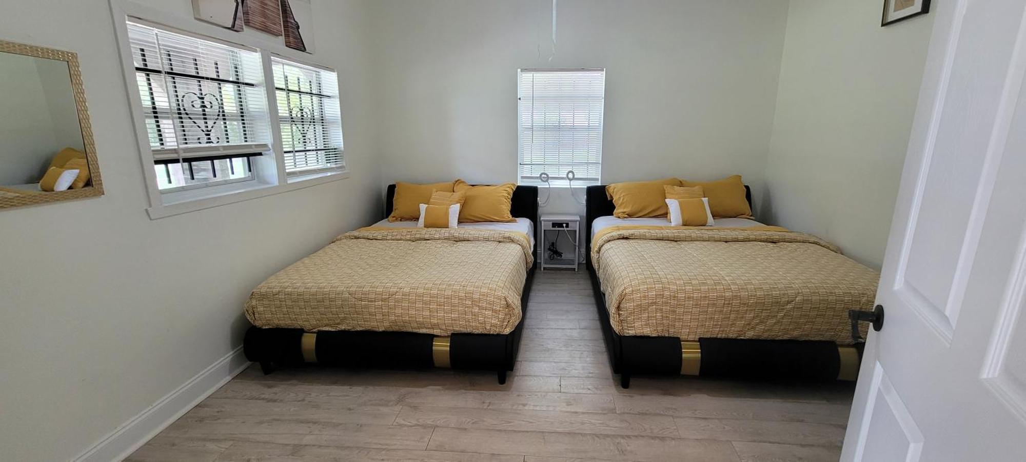 Large, Central, Lovely & Cozy 4Bed/2Bath - House By Everbank Stadium ג'קסונוויל מראה חיצוני תמונה
